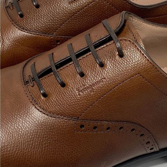Salvatore Ferragamo Riley Leather Oxfords size 10E - Picture 3 of 12